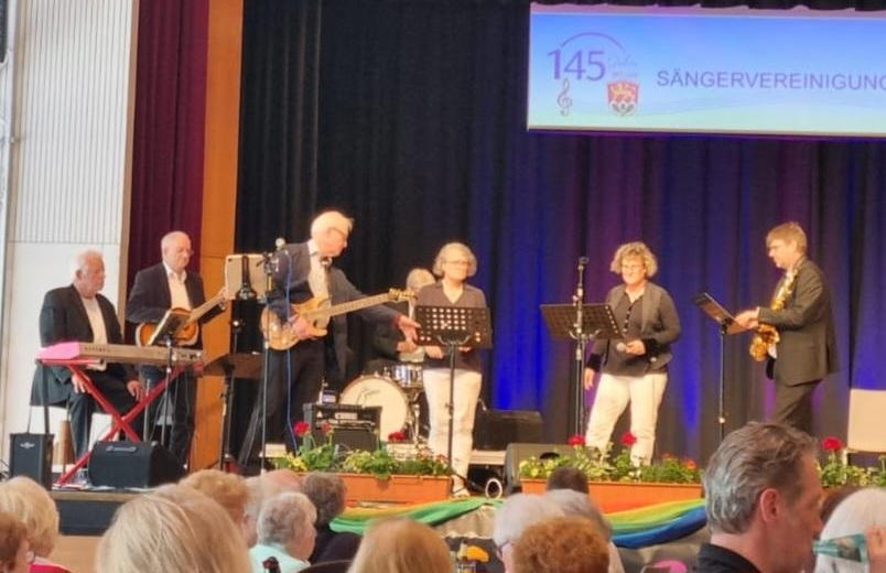 Cafe Musicale-Bühne im Bürgerhaus Obertshausen (Hausen)
